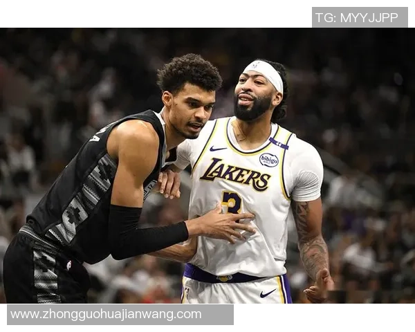 浓眉都束手无策对抗文班亚马 普通防守者如何应对巨星压制